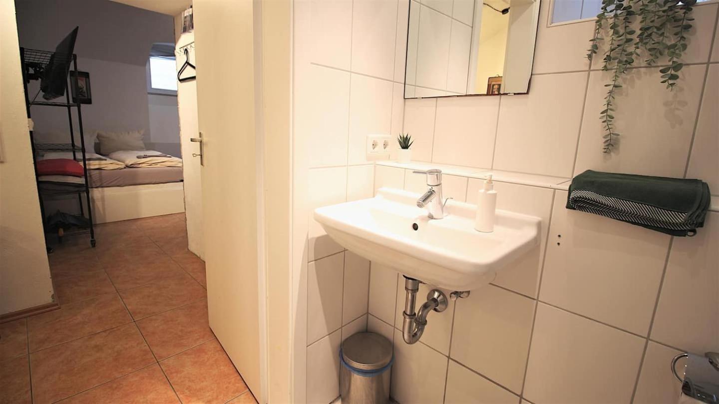 Fully Equipped Apartment Near Main Station Wurzburgo Exterior foto